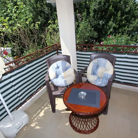 And Pina Pensión 3*