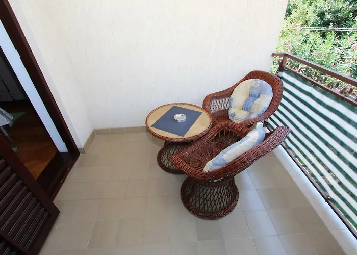 And Pina Pensión 3*