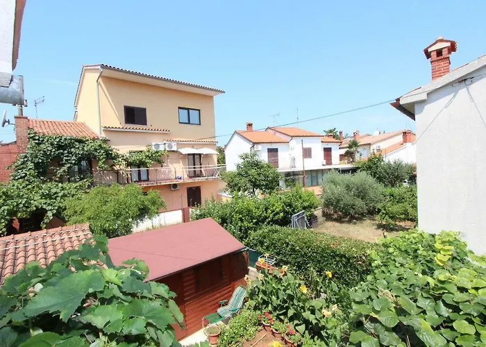 And Pina Pensión 3*