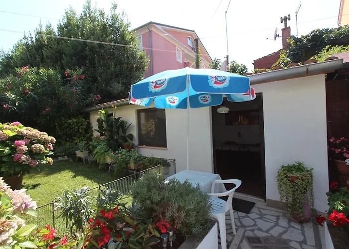 Pensión And Pina 3*